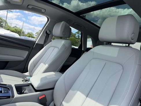 Certified 2023 Audi Q5 2.0T Premium w/ Convenience Package AWD/4WD image 9