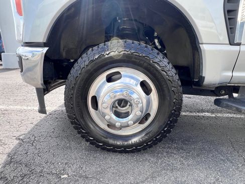 Used 2023 Ford F350 XL w/ XL Driver Assist Package AWD/4WD image 18