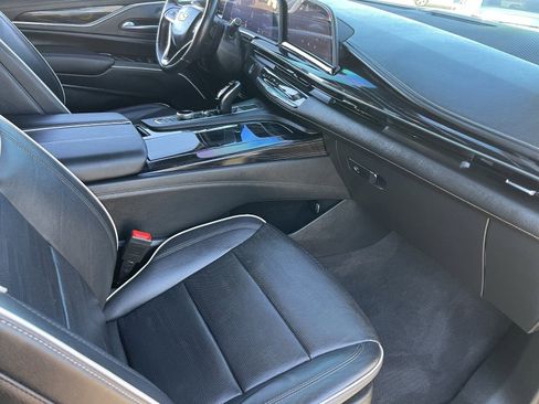 Used 2023 Cadillac Escalade Sport image 13