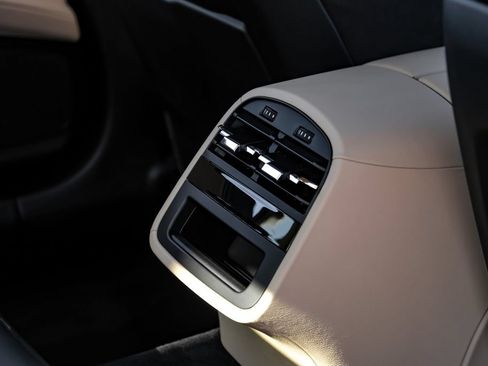 Used 2022 Maserati Quattroporte Modena RWD image 50
