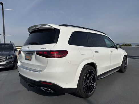 Used 2025 Mercedes-Benz GLS 450 4MATIC image 5