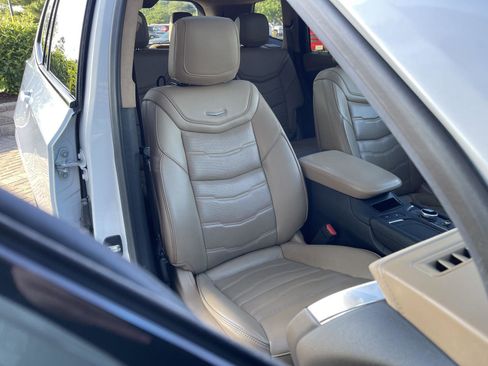 Used 2020 Cadillac XT6 Sport w/ Platinum Package AWD/4WD image 39