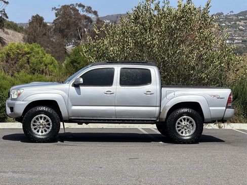Used 2012 Toyota Tacoma PreRunner w/ TRD Sport Pkg RWD image 3