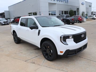 New 2026 Ford Maverick Lariat w/ Black Appearance Package