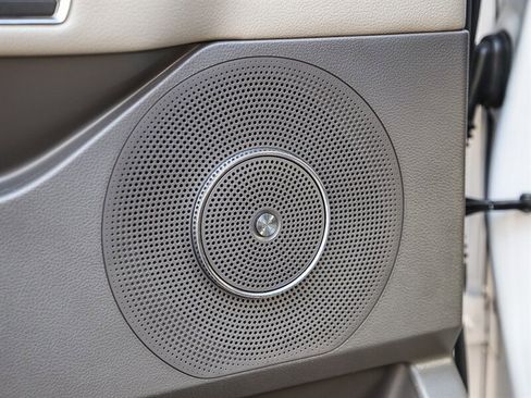 Used 2018 Ford Expedition Limited w/ Equipment Group 302A image 36