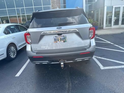 Used 2020 Ford Explorer XLT w/ Equipment Group 202A AWD/4WD image 3