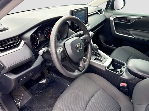 Used 2020 Toyota RAV4 LE FWD image 24