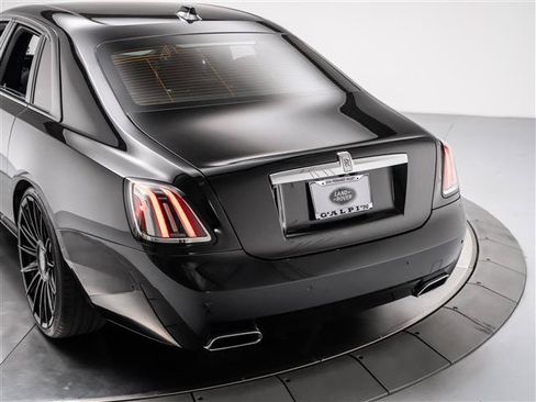 Used 2025 Rolls-Royce Ghost AWD/4WD image 39