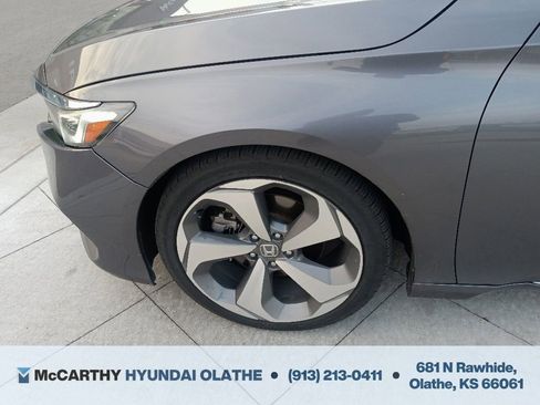 Used 2018 Honda Accord Touring image 8
