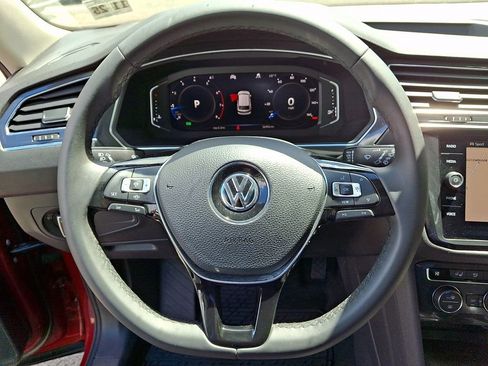 Certified 2020 Volkswagen Tiguan SEL AWD/4WD image 19