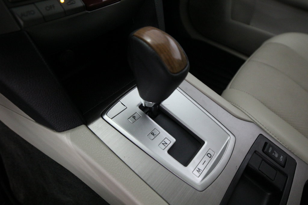 Used 2014 Subaru Outback 2.5i Limited AWD/4WD image 30