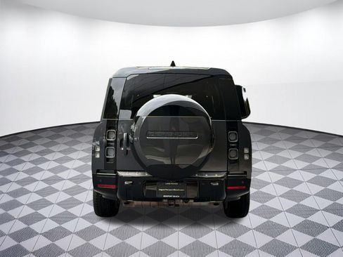 Used 2024 Land Rover Defender 130 X AWD/4WD image 10