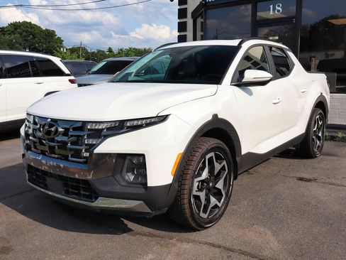 Used 2024 Hyundai Santa Cruz Limited AWD/4WD image 2