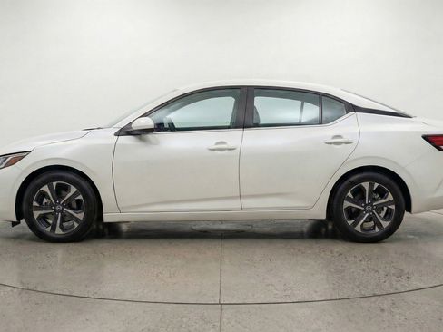 Used 2025 Nissan Sentra SV image 5