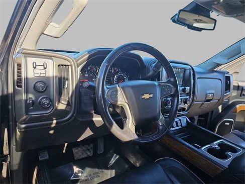 Used 2017 Chevrolet Silverado 2500 High Country image 16