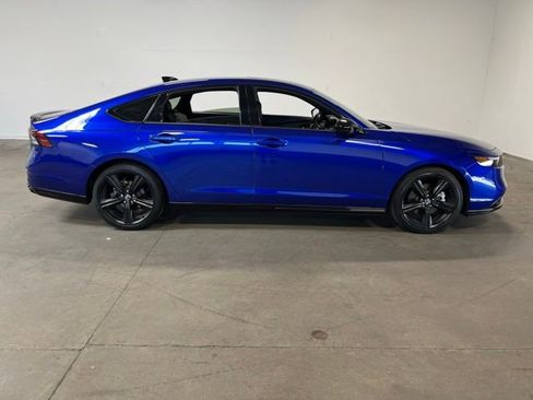 Used 2023 Honda Accord Sport image 2