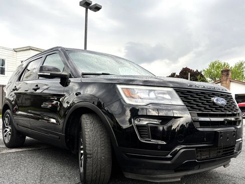 Used 2018 Ford Explorer Sport w/ Equipment Group 401A AWD/4WD image 3