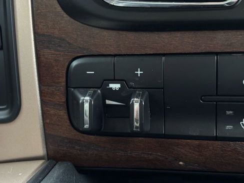 Used 2016 RAM 3500 Laramie Longhorn image 42