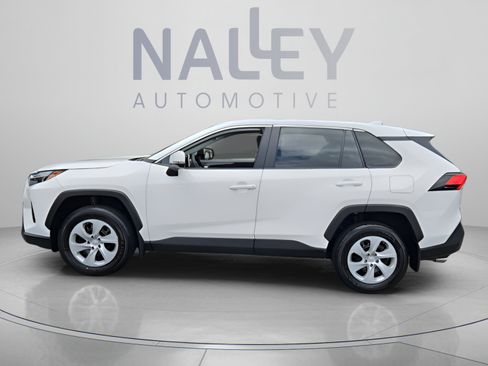 Used 2024 Toyota RAV4 LE AWD/4WD image 2