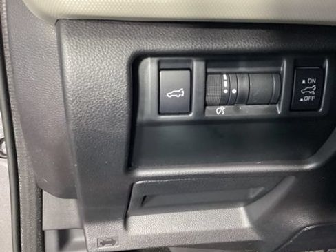 Used 2026 Subaru Forester Premium AWD/4WD image 18