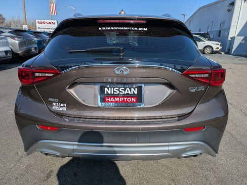 Used 2018 INFINITI QX30 Premium w/ Cargo Package image 5
