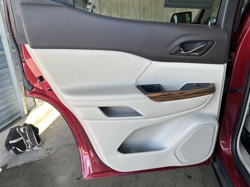 Used 2019 GMC Acadia Denali w/ Technology Package image 30