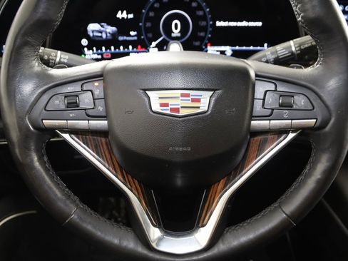 Used 2023 Cadillac Escalade Premium Luxury image 41