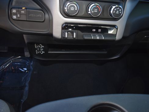 Used 2024 RAM 2500 Big Horn image 21