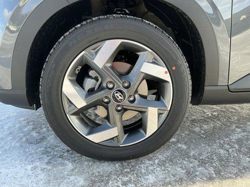 New 2025 Hyundai Venue SEL image 11