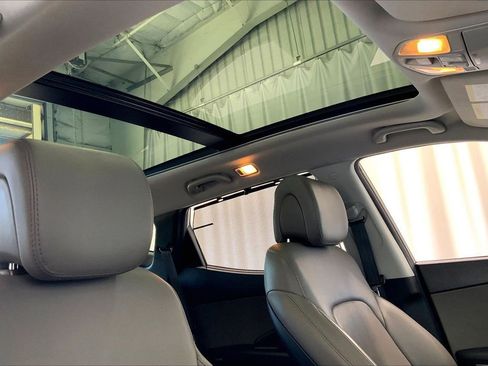 Used 2017 Hyundai Santa Fe Sport image 27