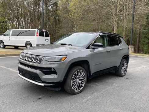 Used 2022 Jeep Compass Limited w/ Elite Group image 5