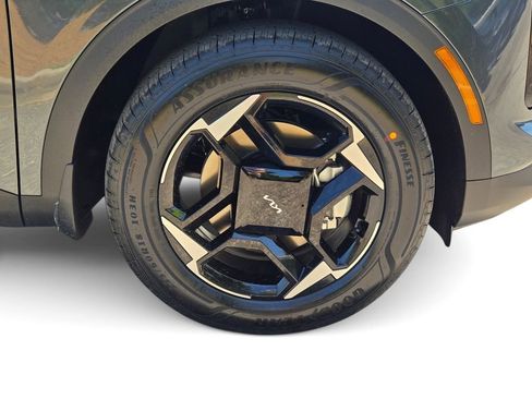 New 2026 Kia Sportage EX FWD image 6