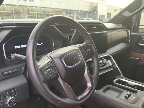 Used 2024 GMC Sierra 3500 Denali Ultimate image 8
