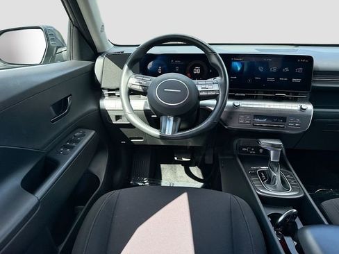Certified 2025 Hyundai Kona SEL image 21