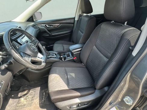 Used 2019 Nissan Rogue SV w/ Sun & Sound Touring Package AWD/4WD image 17