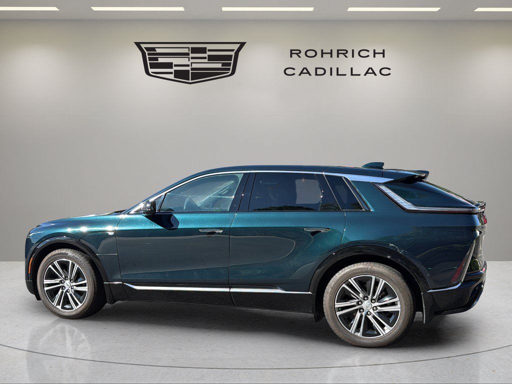 Certified 2024 Cadillac Lyriq Luxury w/ LPO, Floor Liner Package AWD/4WD image 8