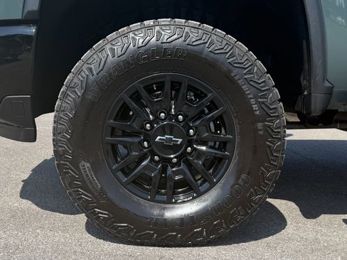 Used 2025 Chevrolet Silverado 2500 ZR2 w/ LPO, Dark Essentials Package AWD/4WD image 9