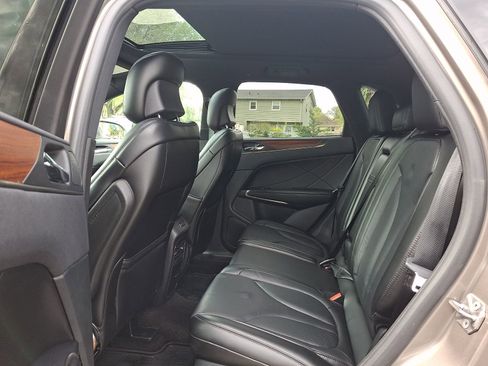Used 2017 Lincoln MKC Reserve AWD/4WD image 11
