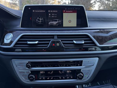 Used 2018 BMW 740i 740i 4dr Sedan image 18