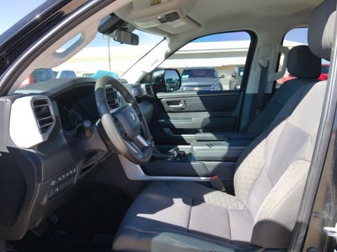 Used 2022 Toyota Tundra SR5 w/ SR5 Convenience Package image 15