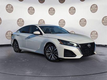 Used 2023 Nissan Altima 2.5 SV w/ SV Premium Package