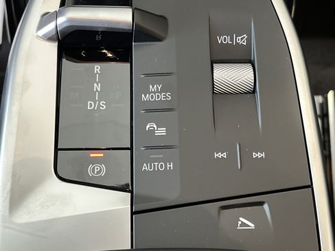 New 2025 BMW X1 xDrive28i w/ Technology Package image 11