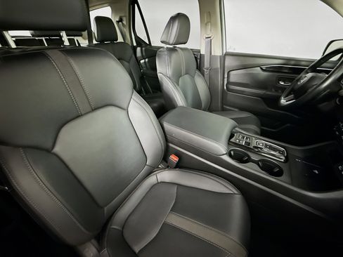 Certified 2024 Honda Pilot EX-L image 36