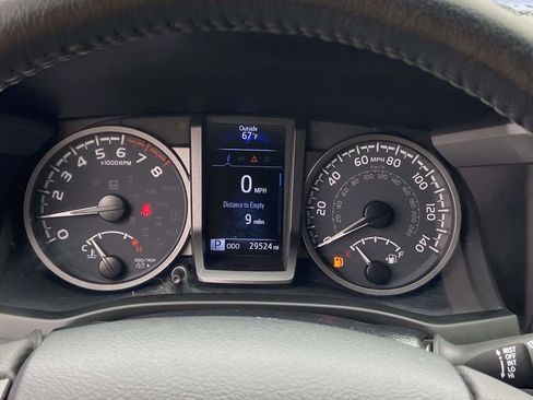 Used 2023 Toyota Tacoma TRD Sport w/ Advanced Technology Package image 31