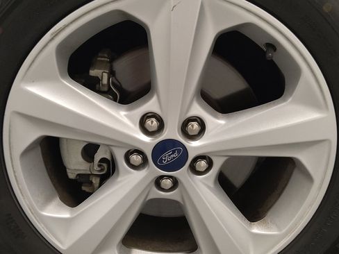 Used 2020 Ford Edge SE FWD image 31