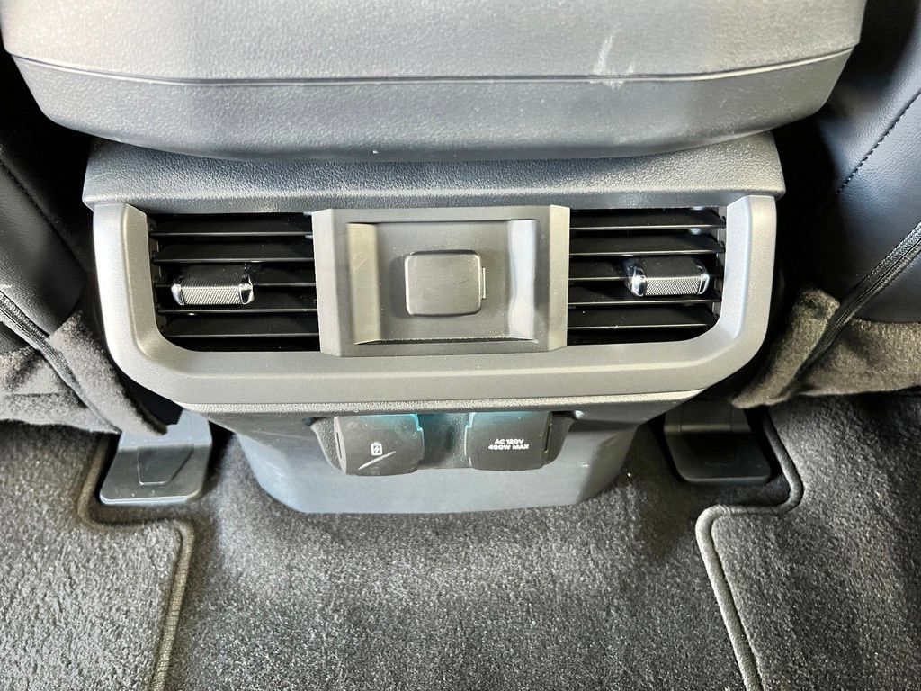 Used 2025 Ford F150 Lariat AWD/4WD image 25