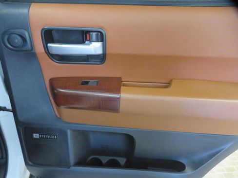 Used 2017 Toyota Sequoia Platinum RWD image 24