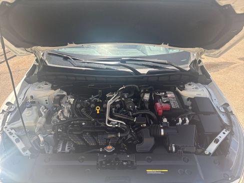 Used 2025 Nissan Altima 2.5 SV FWD image 30