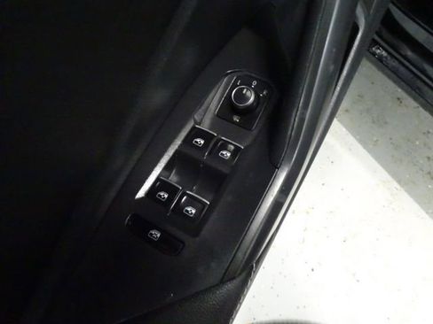 Used 2024 Volkswagen Jetta Sport FWD image 8