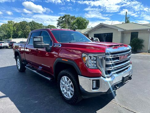 Used 2020 GMC Sierra 2500 SLE w/ SLE Value Package; image 3